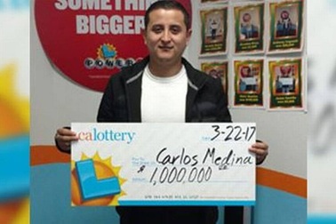 Trúng hơn 22 tỷ đồng khi tình cờ mua vé số trên đường đi ăn tiệc