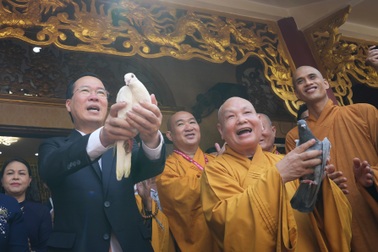 Chủ tịch nước: Tinh thần hộ quốc an dân của Phật Giáo ngày càng sáng ngời