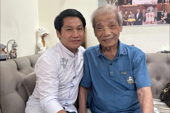 Trọng Tấn đến thăm NSND Trần Hiếu, hé lộ sức khoẻ nam nghệ sĩ sau cấp cứu