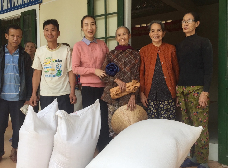 Phân bổ 1.000 tấn gạo và 4 tấn lương khô cho người dân vùng lũ - 2 Phân bổ 1.000 tấn gạo và 4 tấn lương khô cho người dân vùng lũ - 2