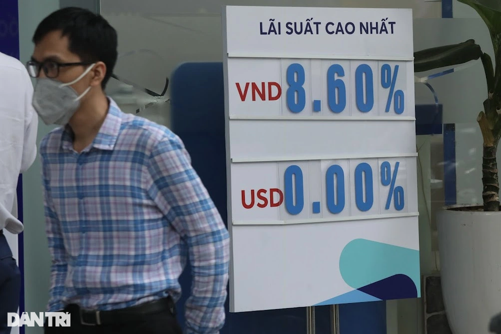 Ngân hàng ồ ạt treo biển lãi suất cao tới sát 10%/năm hút khách gửi tiền - 4 Ngân hàng ồ ạt treo biển lãi suất cao tới sát 10%/năm hút khách gửi tiền - 4