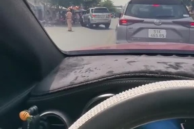 Tài xế chạy kiểu khôn lỏi nhận cái kết đắng