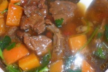 Thơm lừng nồi thịt bò sốt vang cho bữa tối ngày se lạnh