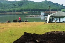 Phát hiện thi thể người đàn ông nổi trên hồ nghi bị đuối nước