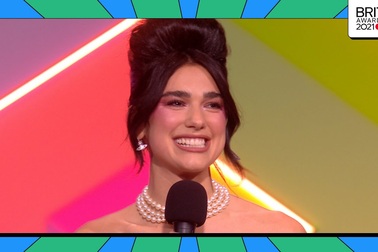 Dua Lipa giành giải nữ nghệ sĩ xuất sắc