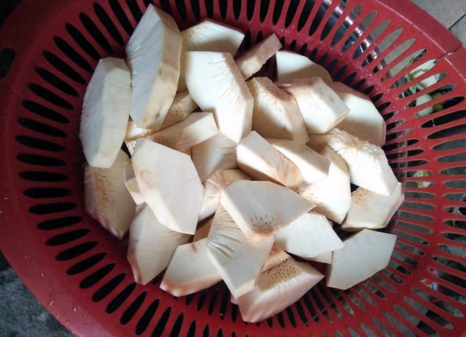 Quả lạ miền Tây tràn ra Hà Nội: Ngoài trông như mít, trong lại giống khoai - 3 Quả lạ miền Tây tràn ra Hà Nội: Ngoài trông như mít, trong lại giống khoai - 3