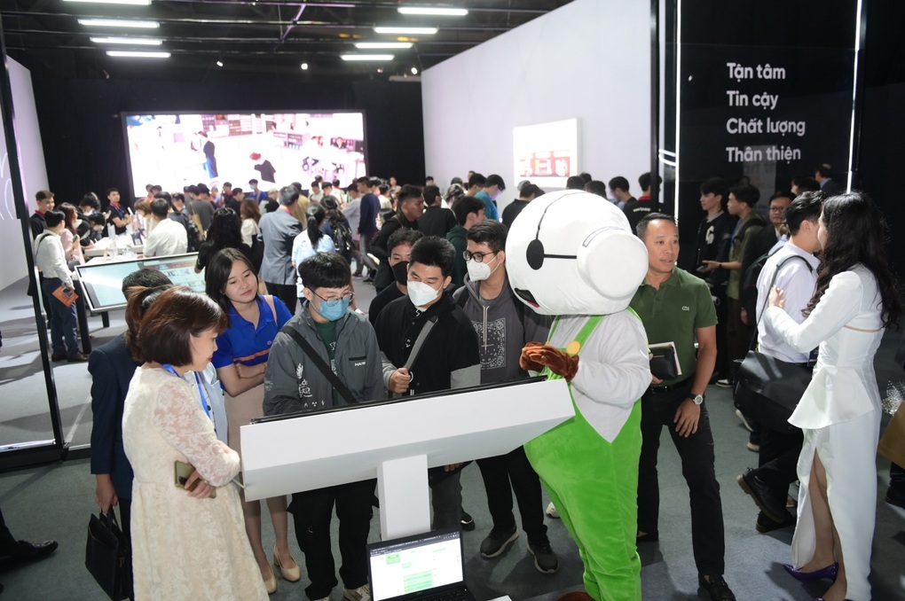 VioEdu gây ấn tượng tại diễn đàn công nghệ FPT Techday 2022 - 2 VioEdu gây ấn tượng tại diễn đàn công nghệ FPT Techday 2022 - 2