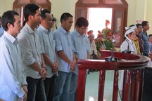 Tuyên hủy án sơ thẩm, điều tra lại vụ 5 công an dùng nhục hình