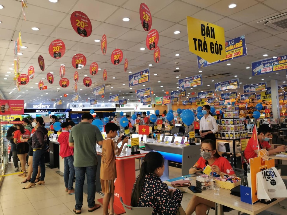 Doanh thu Thế Giới Di Động tăng 200%, đạt gần 1.900 tỷ chỉ trong 5 ngày nghỉ lễ - 1 Doanh thu Thế Giới Di Động tăng 200%, đạt gần 1.900 tỷ chỉ trong 5 ngày nghỉ lễ - 1