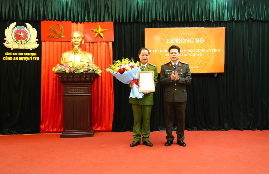 Trưởng Công an huyện ở Nam Định xin nghỉ hưu trước 4 năm - 1 Trưởng Công an huyện ở Nam Định xin nghỉ hưu trước 4 năm - 1