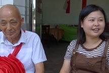 Cô gái ngã xuống ao được ân nhân cứu sống hai lần, cách nhau 25 năm