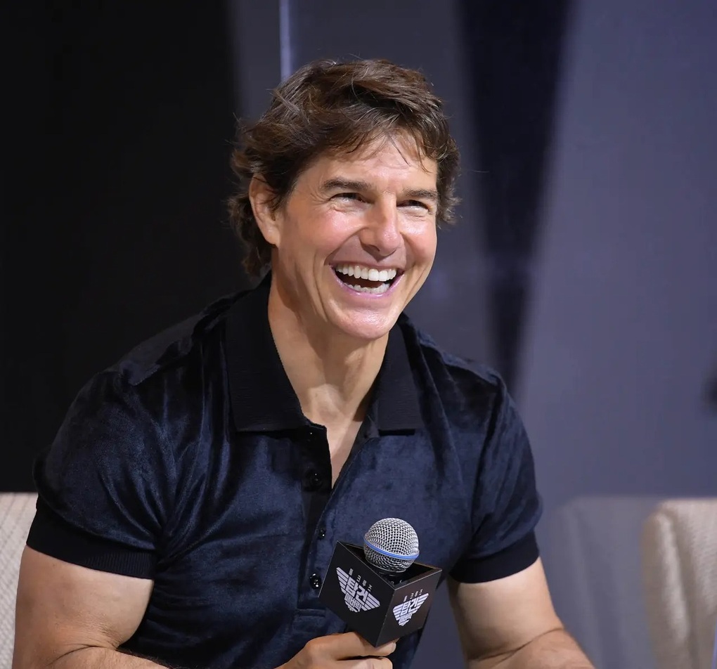 Tom Cruise tuổi 60: Bay lượn như chim, nhảy dù mỗi ngày - 1 Tom Cruise tuổi 60: Bay lượn như chim, nhảy dù mỗi ngày - 1
