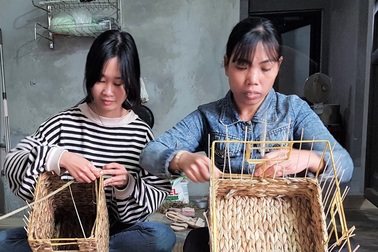 Bạn đọc chung tay tặng gia đình chàng trai quên mình cứu bạn căn nhà mơ ước