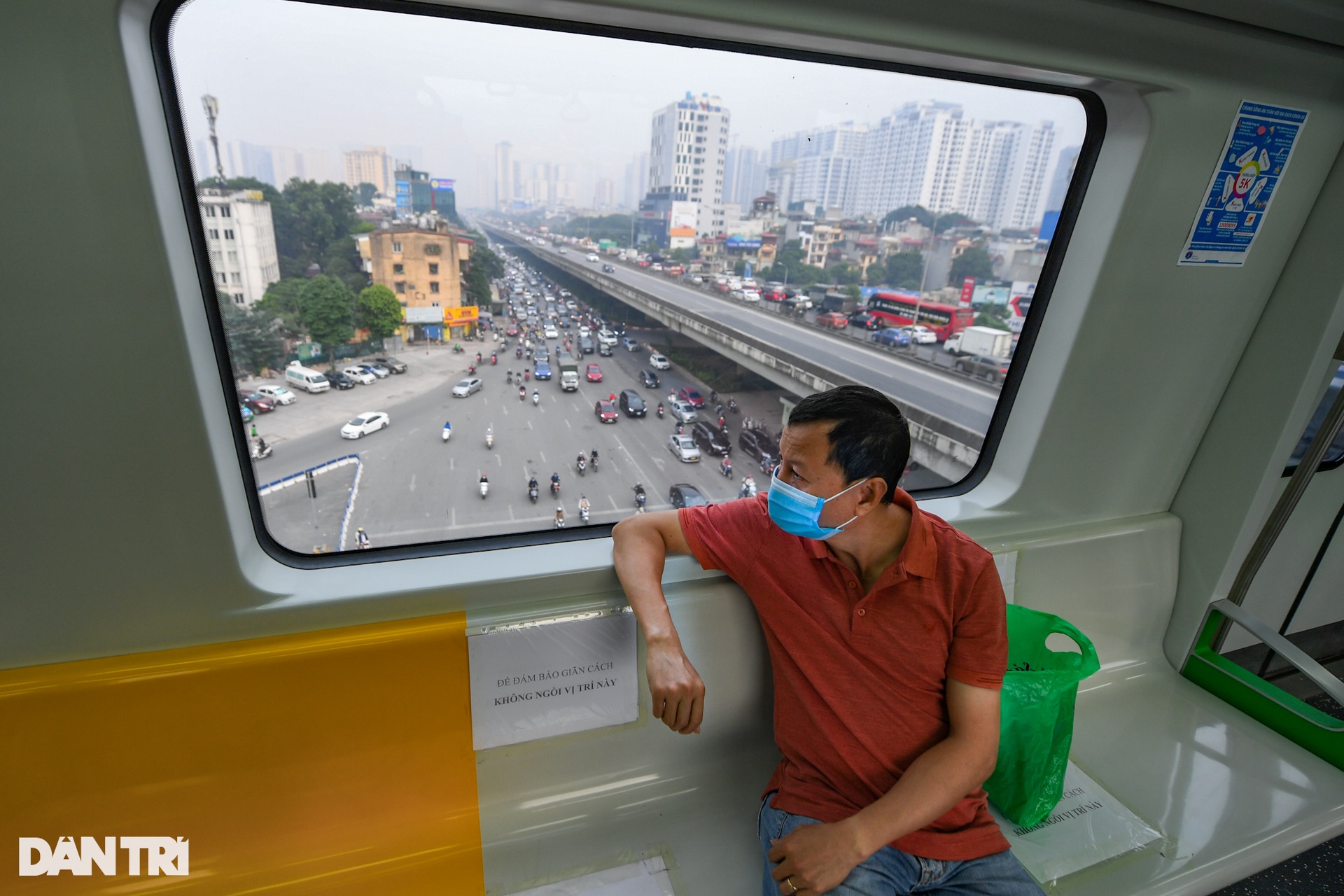 Tàu đường sắt Cát Linh - Hà Đông bất ngờ vắng khách sáng đầu tuần - 12 Tàu đường sắt Cát Linh - Hà Đông bất ngờ vắng khách sáng đầu tuần - 12