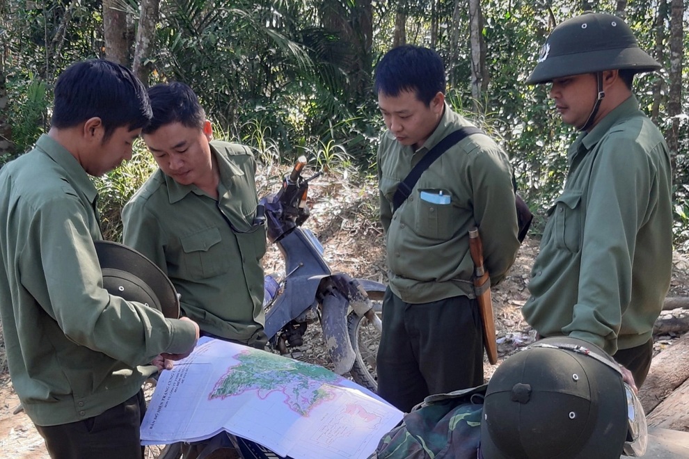 Vì sao nhiều người rừng ở Tây Nguyên đồng loạt đòi nghỉ việc? - 1 Vì sao nhiều người rừng ở Tây Nguyên đồng loạt đòi nghỉ việc? - 1