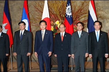 Chùm tin vắn qua ảnh