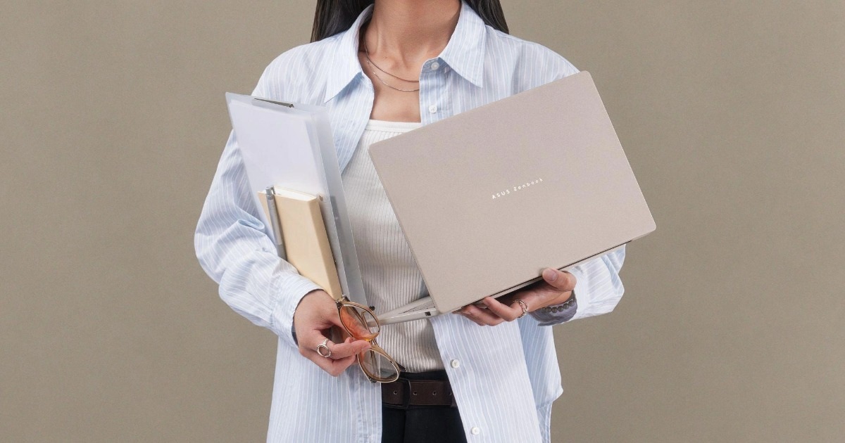 The thin 16-inch OLED laptop, weighing only 1.2kg, scores points thanks to its minimalist beauty