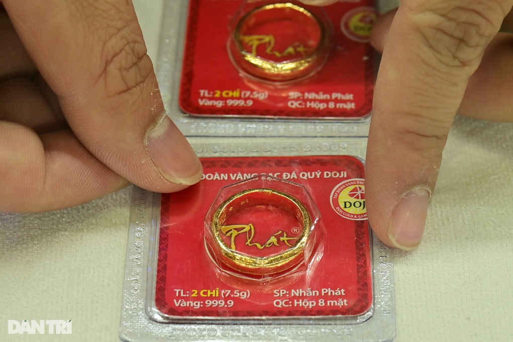 USD ngân hàng vẫn kịch trần, thị trường tự do giảm nhiệt  - 2