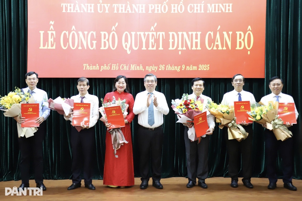 Ông Nguyễn Khắc Văn làm Quyền Tổng Biên tập báo Sài Gòn Giải Phóng - 2 Ông Nguyễn Khắc Văn làm Quyền Tổng Biên tập báo Sài Gòn Giải Phóng - 2