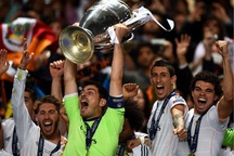 Casillas rất duyên với những trận chung kết