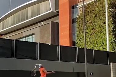 Buổi tập cuối cùng của Nadal trong giai đoạn cách ly ở Adelaide