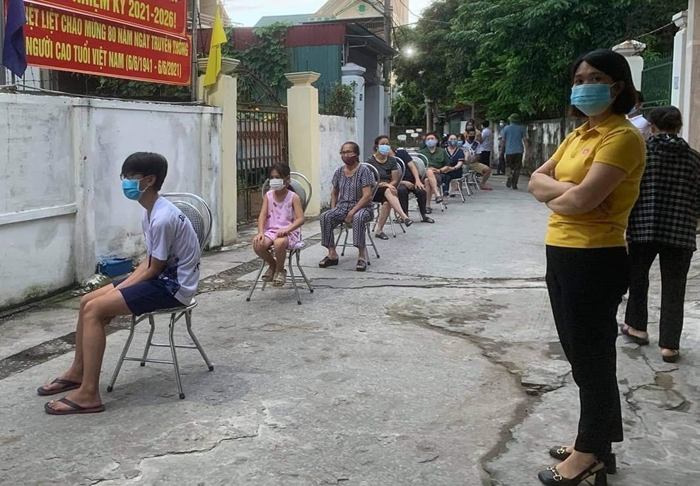 Nghệ An khẩn tìm người tiếp xúc gần nữ nhân viên làm tóc mắc Covid-19 - 4