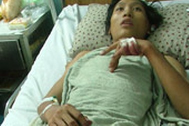 Bắt nhóm côn đồ dùng hung khí đánh người