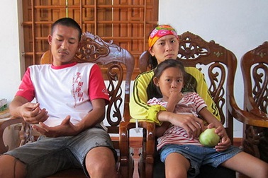 Vỡ mộng “làm chui” xứ lạ!