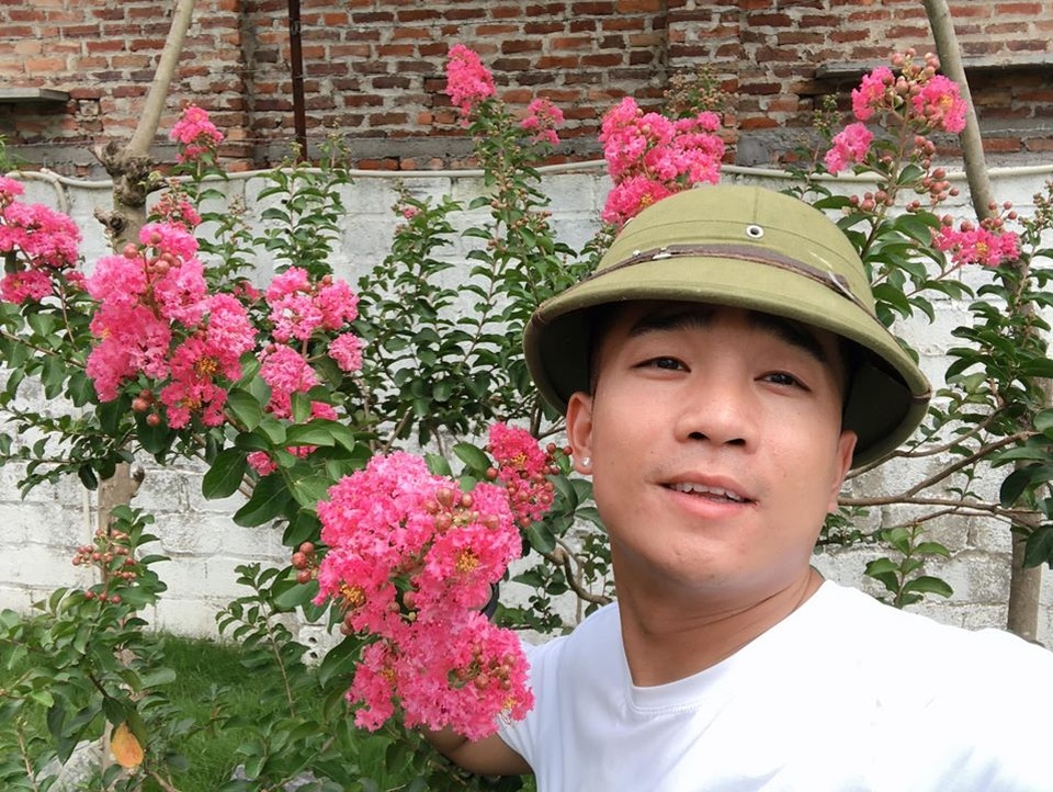 Mê mẩn khu vườn ngập tràn hoa lá của Khánh Thi, Duy Nam, Mai Ngọc - 1 Mê mẩn khu vườn ngập tràn hoa lá của Khánh Thi, Duy Nam, Mai Ngọc - 1