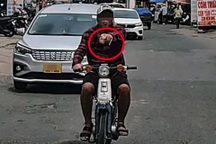 Tài xế ô tô ở TPHCM bị người lạ cầm đá đập vỡ kính chắn gió