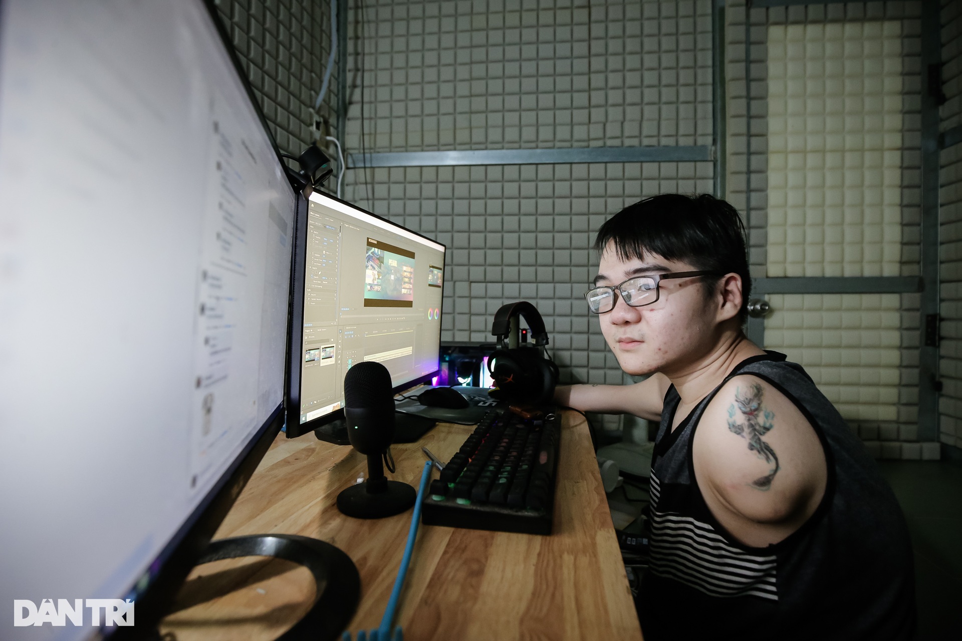 Độc đáo streamer chơi game xuất sắc bằng... cằm - 1 Độc đáo streamer chơi game xuất sắc bằng... cằm - 1
