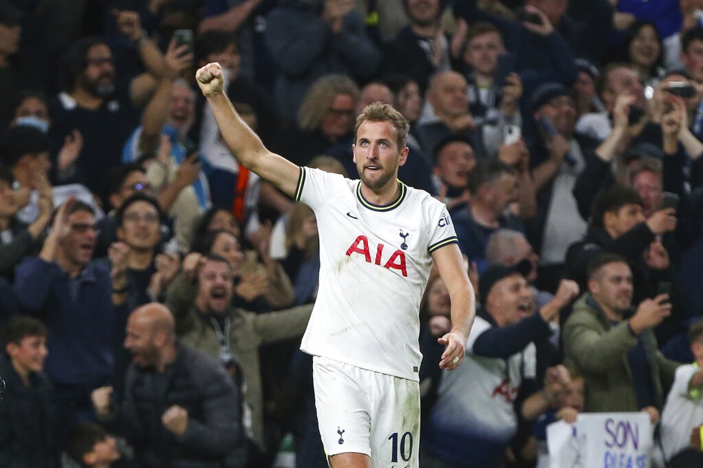Tottenham rơi vé đi tiếp, HLV Conte nổi khùng với trọng tài - 13 Tottenham rơi vé đi tiếp, HLV Conte nổi khùng với trọng tài - 13