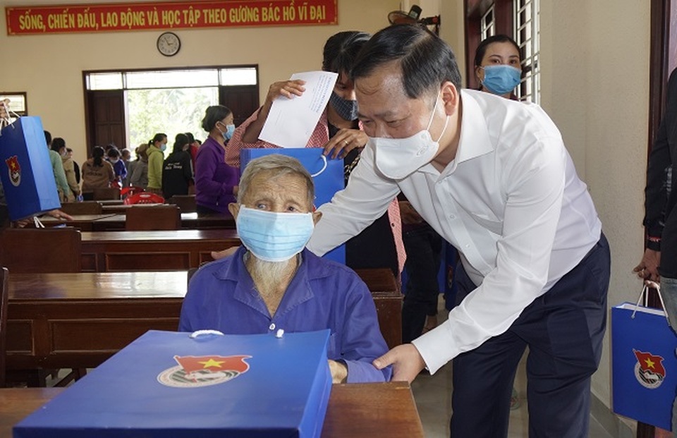 Thanh niên đất võ hướng về người nghèo dịp Tết Nguyên đán Tân Sửu - 1 Thanh niên đất võ hướng về người nghèo dịp Tết Nguyên đán Tân Sửu - 1