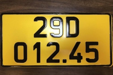 Tốn 240 tỷ đồng đổi biển vàng cho xe kinh doanh vận tải?