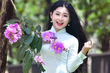 "Hot girl tráng bánh mướt" xứ Nghệ xinh tươi trong bộ ảnh chào Hè