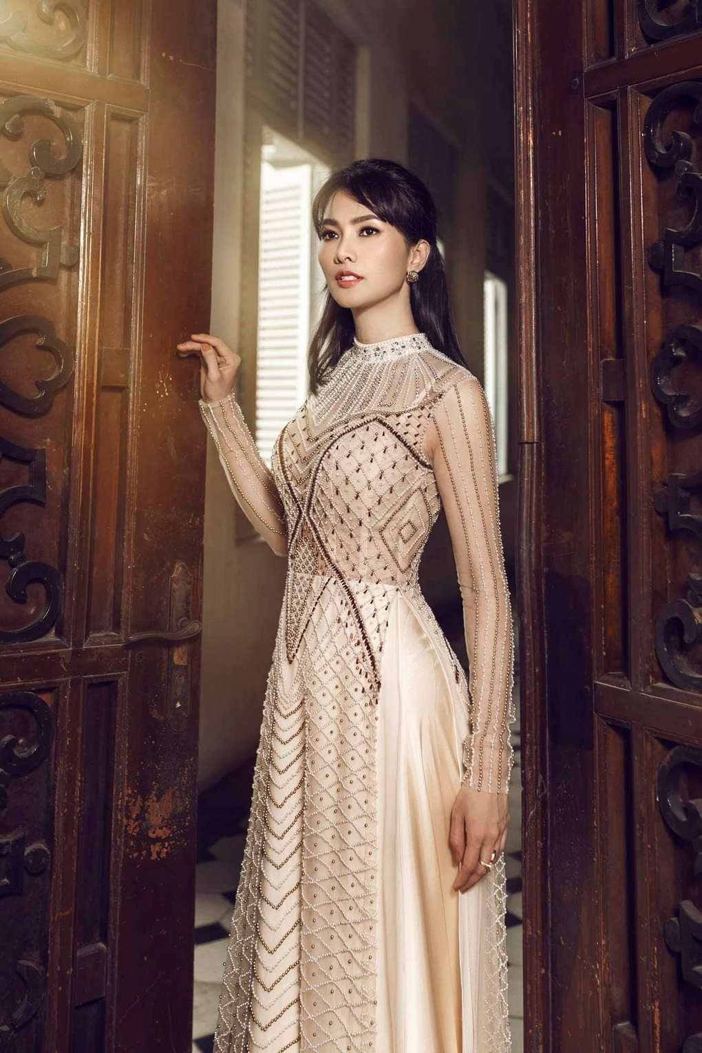 Anh Thư Tuyết nhiệt đới sau 17 năm: U50 gợi cảm, chỉ yêu khi con cho phép - 3 Anh Thư Tuyết nhiệt đới sau 17 năm: U50 gợi cảm, chỉ yêu khi con cho phép - 3