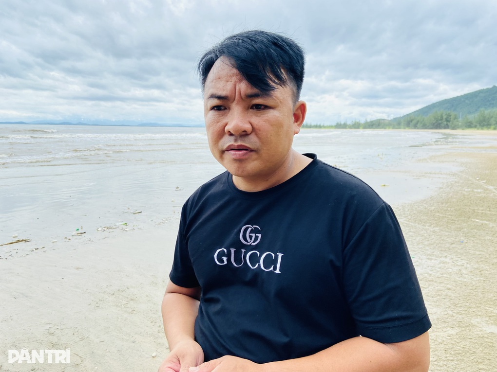 Người đàn ông thẫn thờ khi bị bão Kajiki cướp trắng cả chục tỷ đồng - 1 Người đàn ông thẫn thờ khi bị bão Kajiki cướp trắng cả chục tỷ đồng - 1
