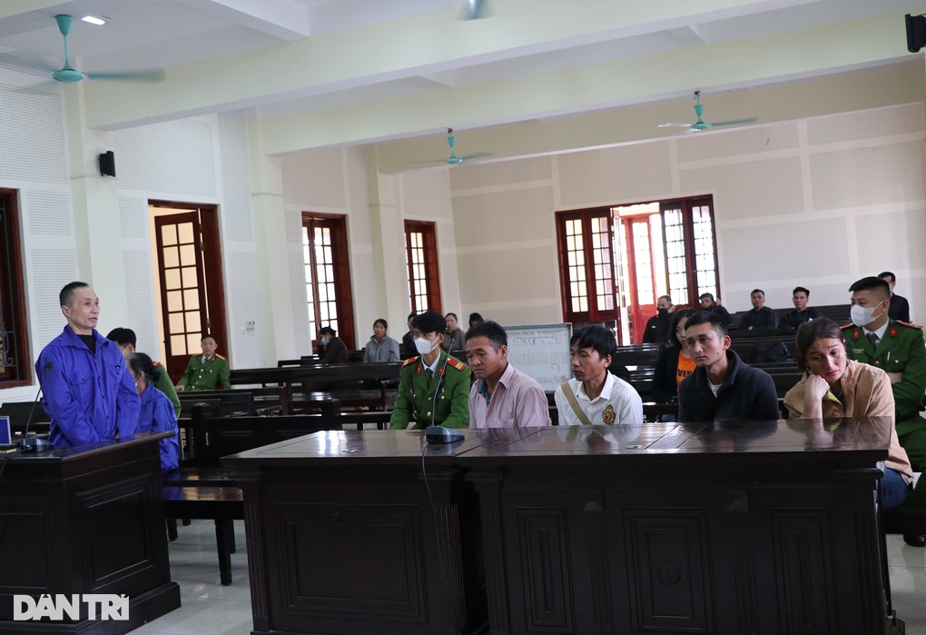 Chồng dùng súng bắn chết vợ vì không cho tiền mua nước ngọt - 2 Chồng dùng súng bắn chết vợ vì không cho tiền mua nước ngọt - 2