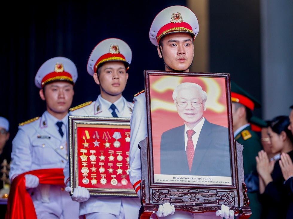 "Tổng Bí thư Nguyễn Phú Trọng mãi mãi thuộc về Tổ quốc ta, Nhân dân ta"