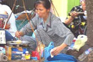 Hà Nội: 100% hàng rong không đảm bảo vệ sinh