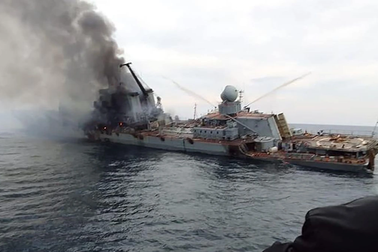 Ukraine tuyên bố bắn cháy thêm một tàu quân sự Nga