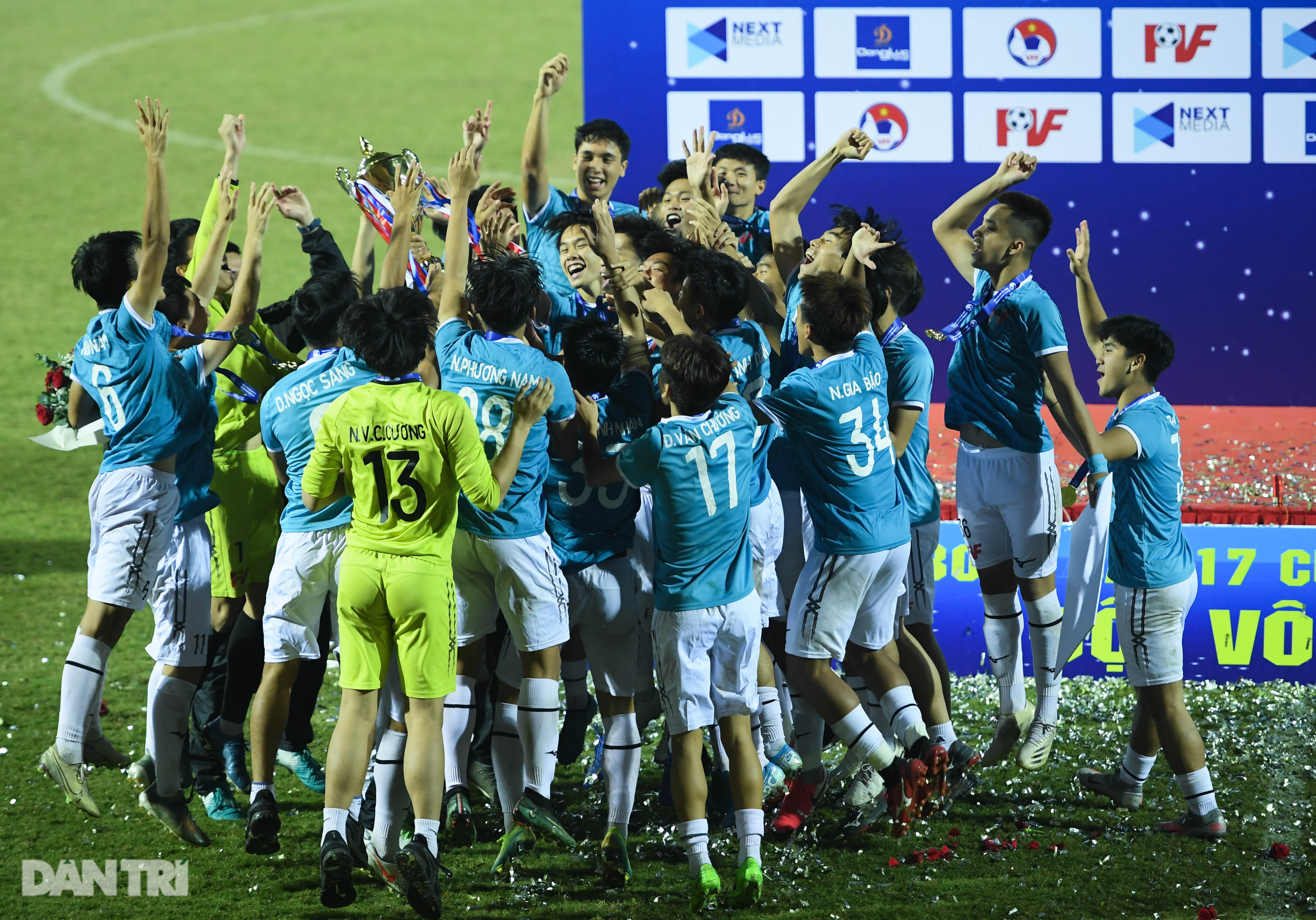 Thắng lợi tối thiểu, chủ nhà PVF đăng quang giải U17 cúp Quốc gia 2020 - 20 Thắng lợi tối thiểu, chủ nhà PVF đăng quang giải U17 cúp Quốc gia 2020 - 20