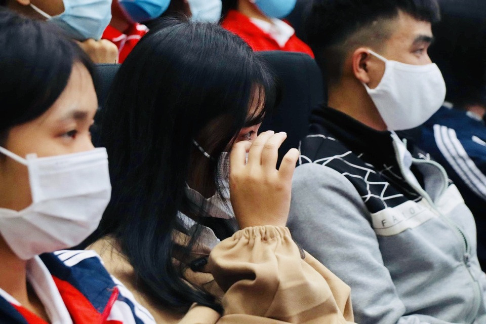 Trao 122 suất học bổng trị giá 1,2 tỉ đồng cho tân sinh viên 29 tỉnh thành - 5