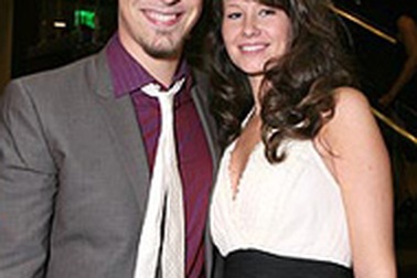 Anh cả nhà Hanson chuẩn bị đón “nhóc” thứ 2