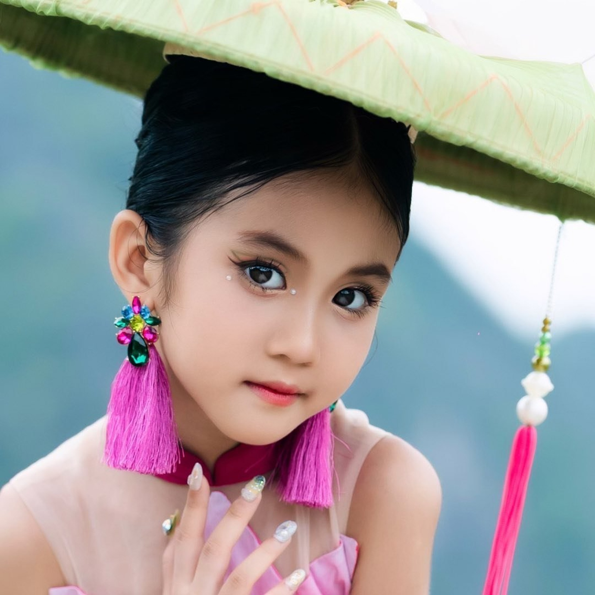 Vẻ trong trẻo, đáng yêu của em bé đóng vai An phim Cha tôi, người ở lại - 3 Vẻ trong trẻo, đáng yêu của em bé đóng vai An phim Cha tôi, người ở lại - 3