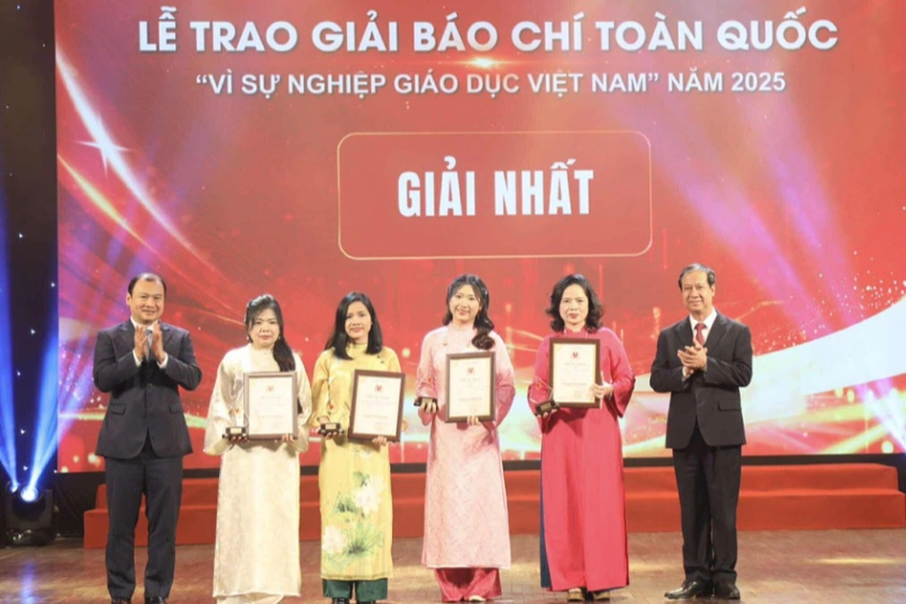 Báo Dân trí đạt Giải thưởng Vì sự nghiệp giáo dục Việt Nam năm 2025 - 1 Báo Dân trí đạt Giải thưởng Vì sự nghiệp giáo dục Việt Nam năm 2025 - 1