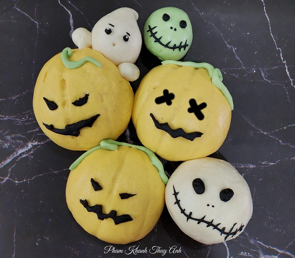 Học mẹ đảm sáng tạo loạt món ngon từ bí đỏ cho mùa Halloween - 6 Học mẹ đảm sáng tạo loạt món ngon từ bí đỏ cho mùa Halloween - 6