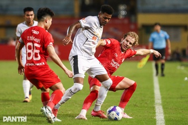 Đánh bại Thanh Hoá, CLB Thể Công Viettel bám sát ngôi đầu bảng V-League