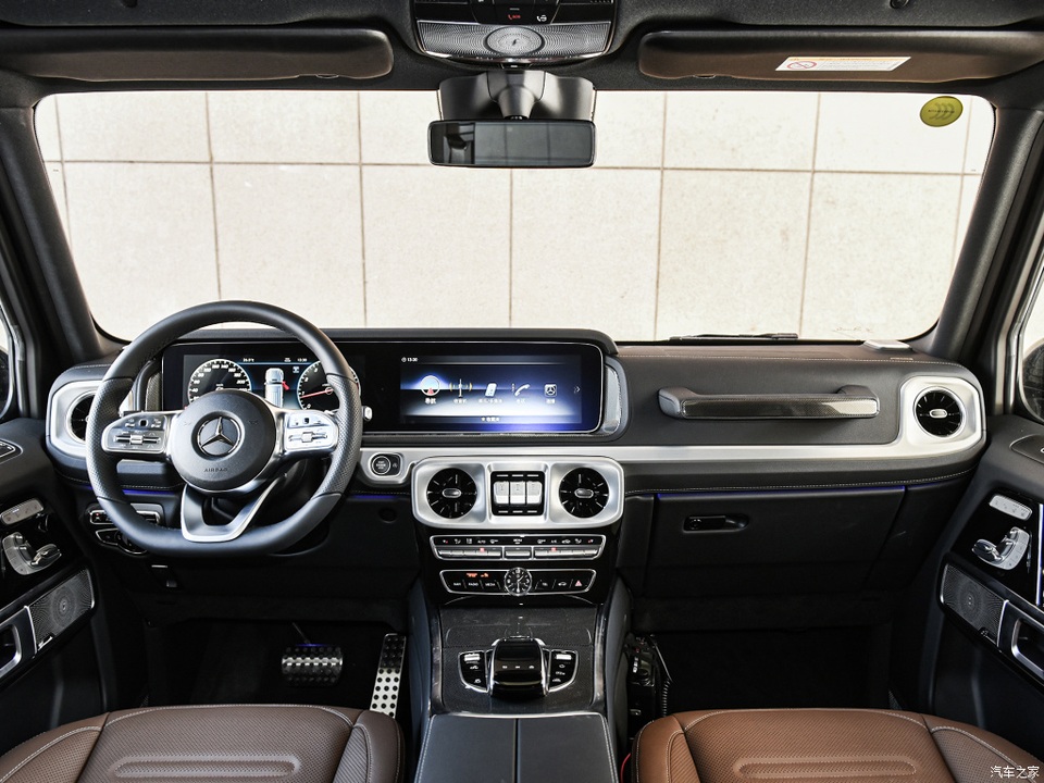 Mercedes-Benz G350 - Câu chuyện Y phục xứng kỳ đức - 6 Mercedes-Benz G350 - Câu chuyện Y phục xứng kỳ đức - 6