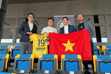 Cổ động viên Đông Nam Á chúc mừng Quang Hải gia nhập Pau FC